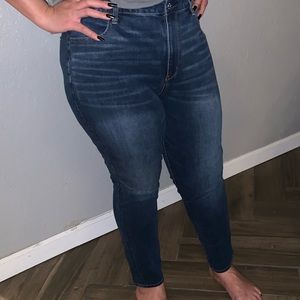 American eagle jeans, like new.